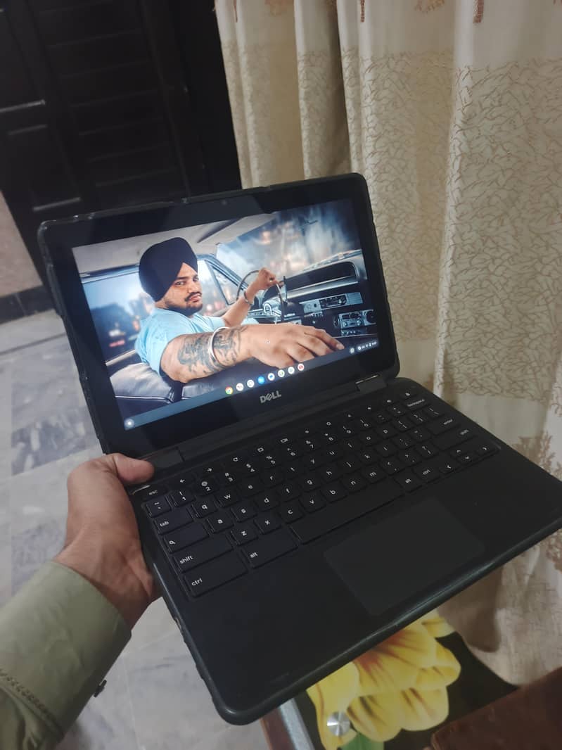 chrome Book 8999 3