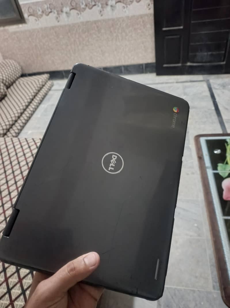 chrome Book 8999 5