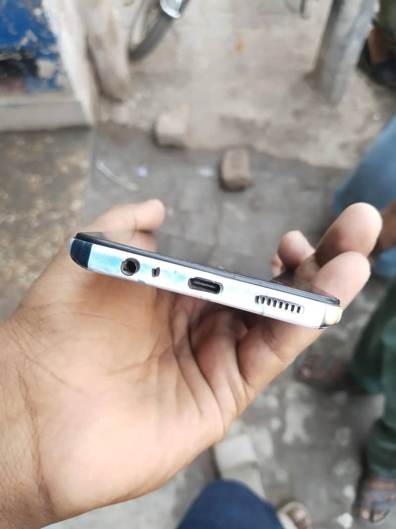 Infinix Note 11 Pro 4