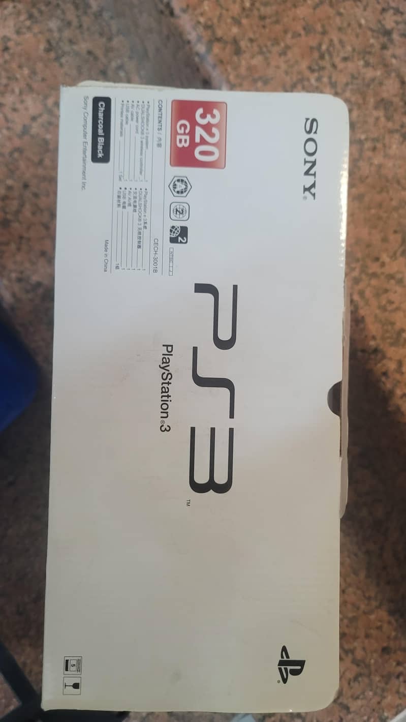 PS3 SLIM WITH FOUR CONTROLLER 0