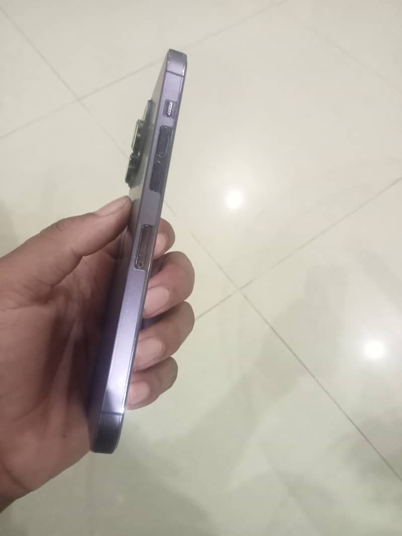 Apple iPhone 14 Pro Max 4