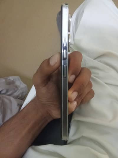 Tecno CAMON 20