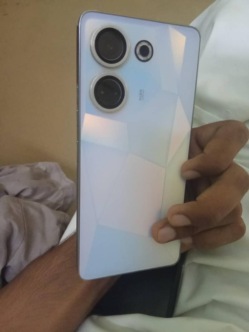 Tecno CAMON 20 1