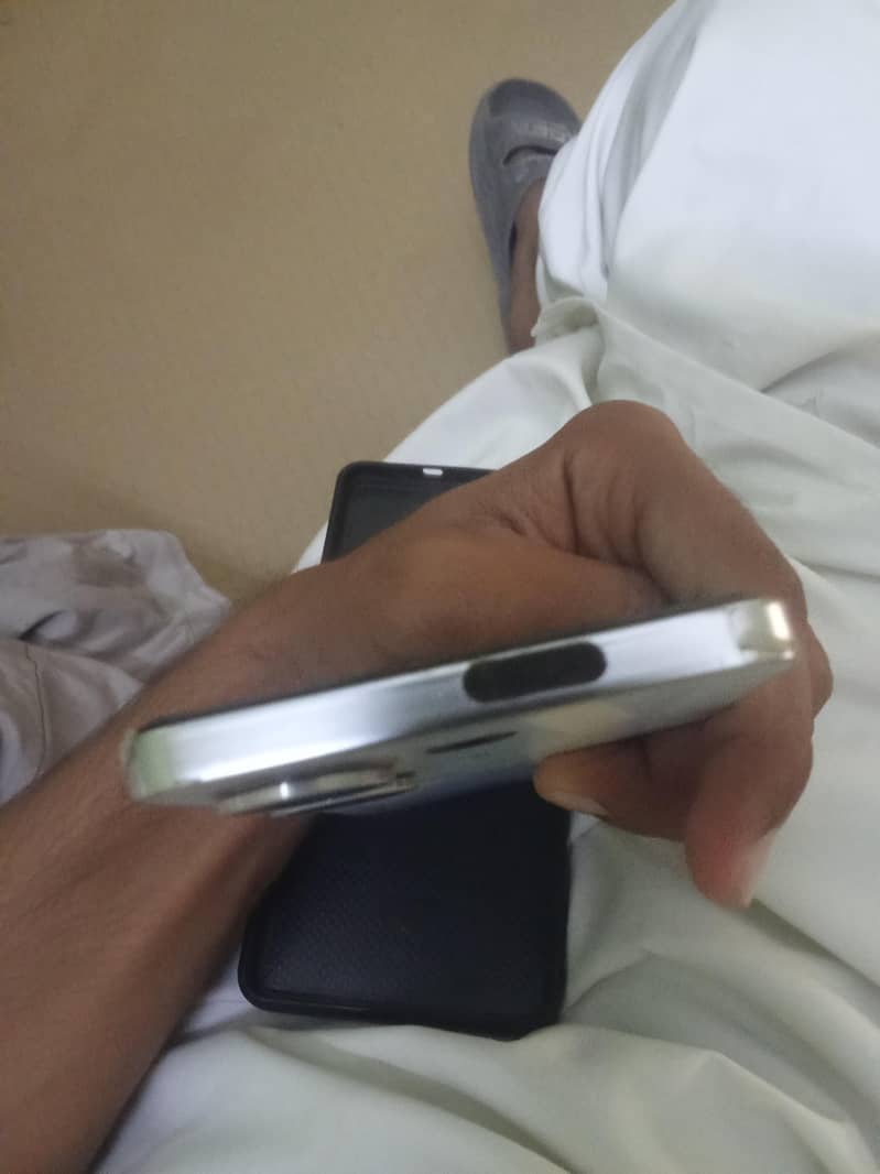 Tecno CAMON 20 3