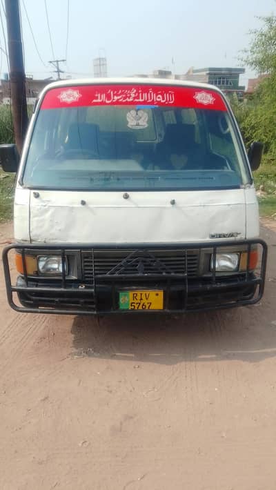 Nissan urvan satandar modal total janvan 3y einjan new tayar new set
