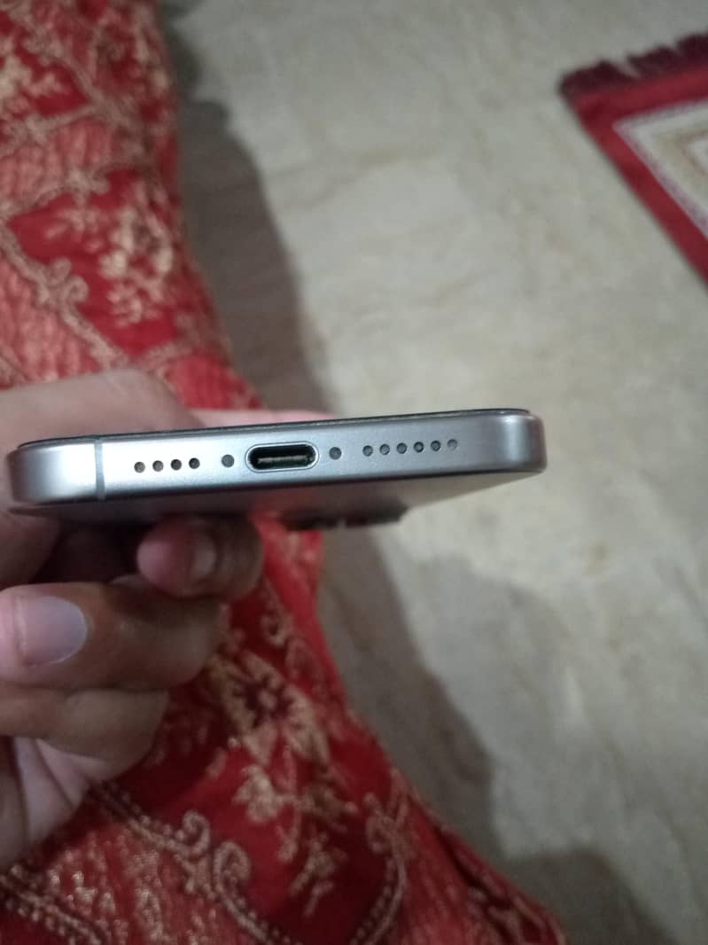 Apple iPhone 15 Pro Max 1
