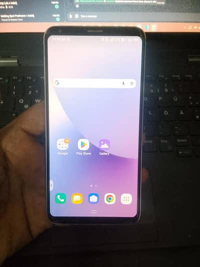 LG V30