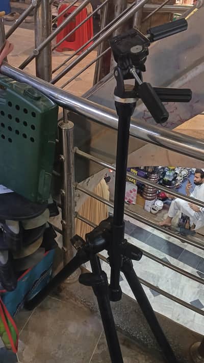 tripod stand in very good position