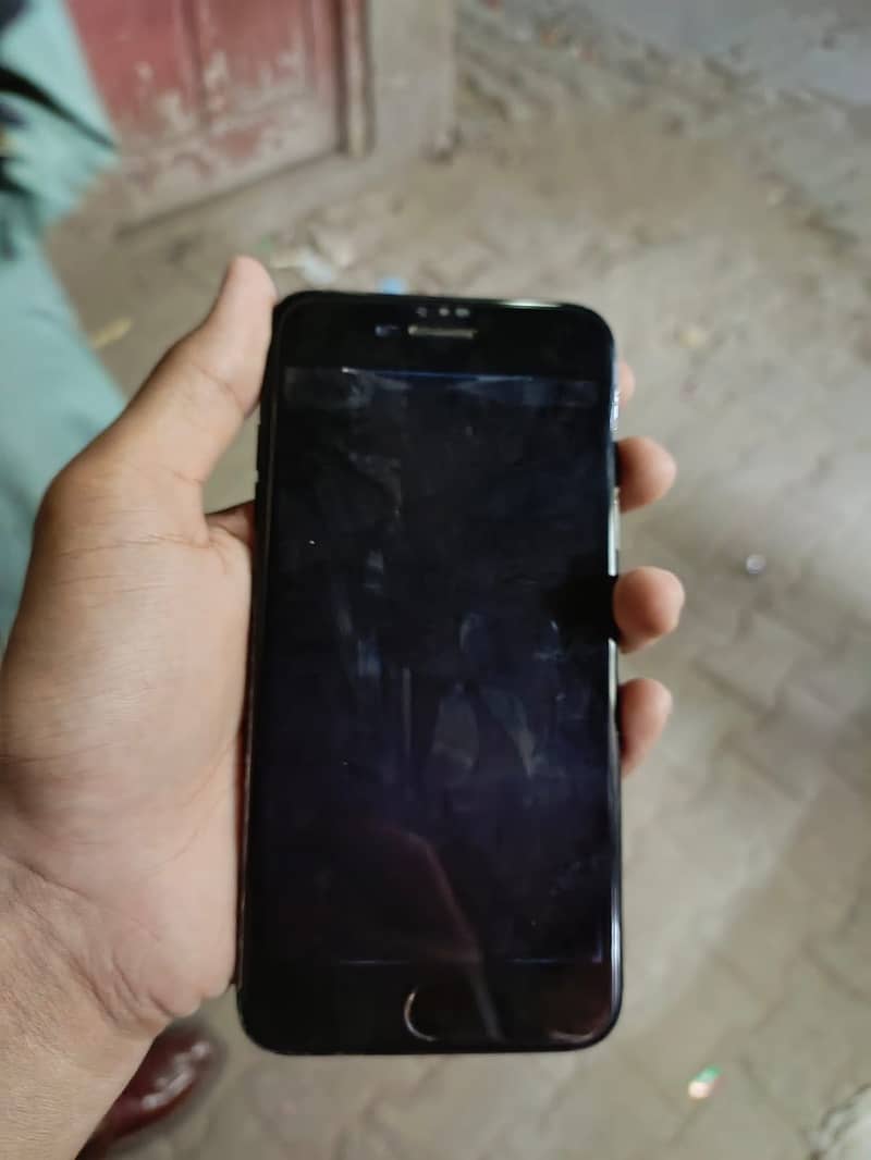 Apple iPhone 7 Plus 1