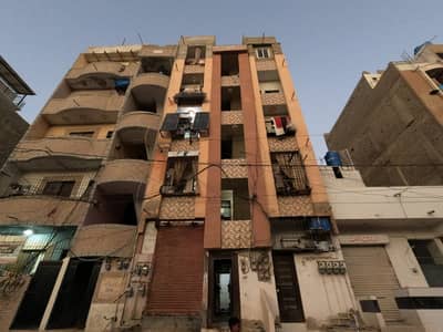 Gorgeous Prime Location 45 Square Yards Flat For sale Available In Allahwala Town - Sector 31-G