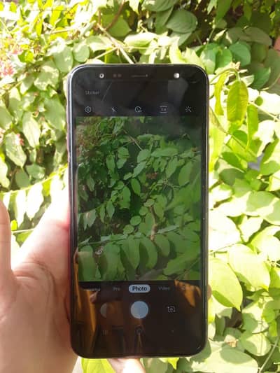 Samsung Mobile J4