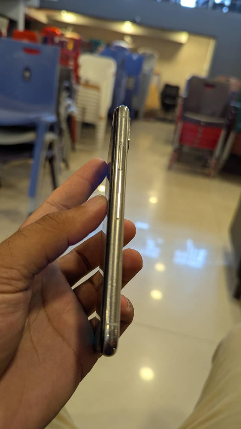 Apple iPhone X 1