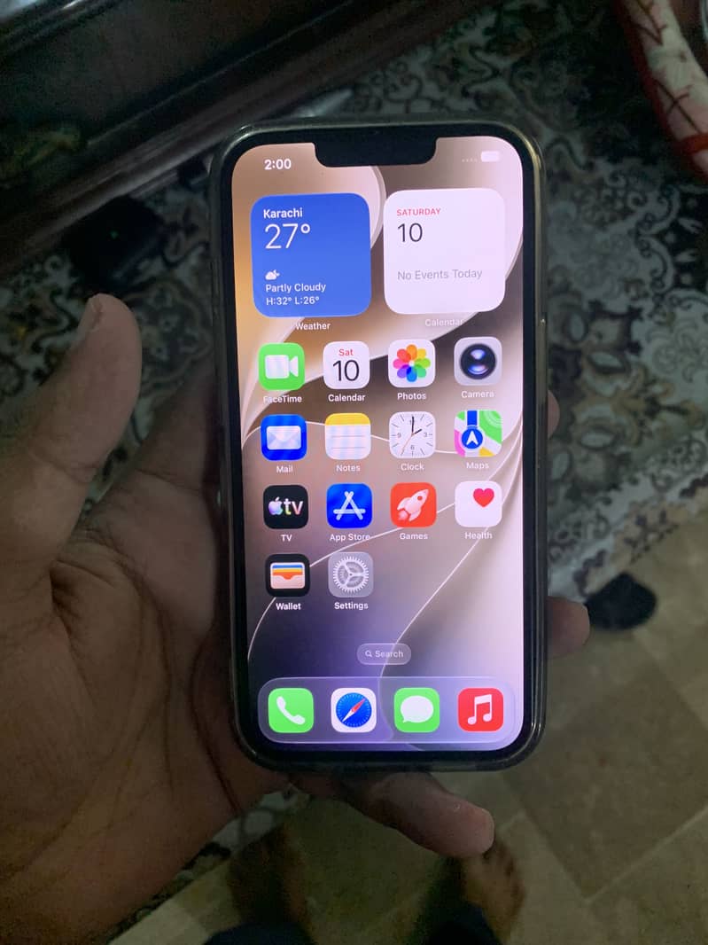 Apple iPhone 13 5