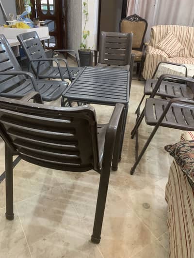 Heavy Iron chair for sale (good condition)