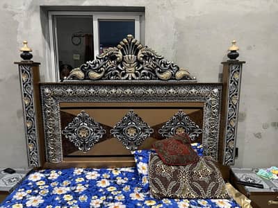 Bed set and Dressing table for sale