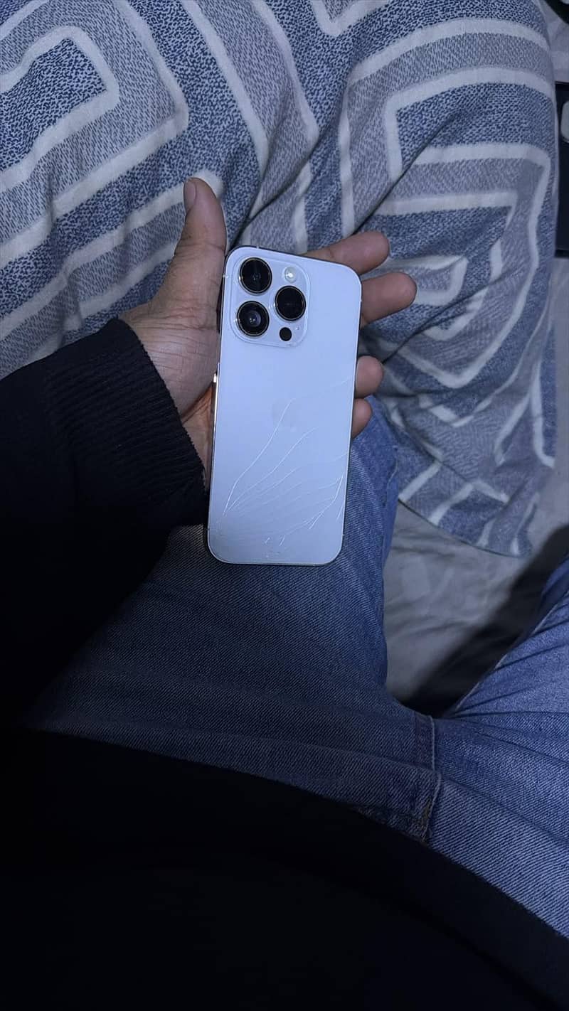 Apple iPhone 14 Pro 1