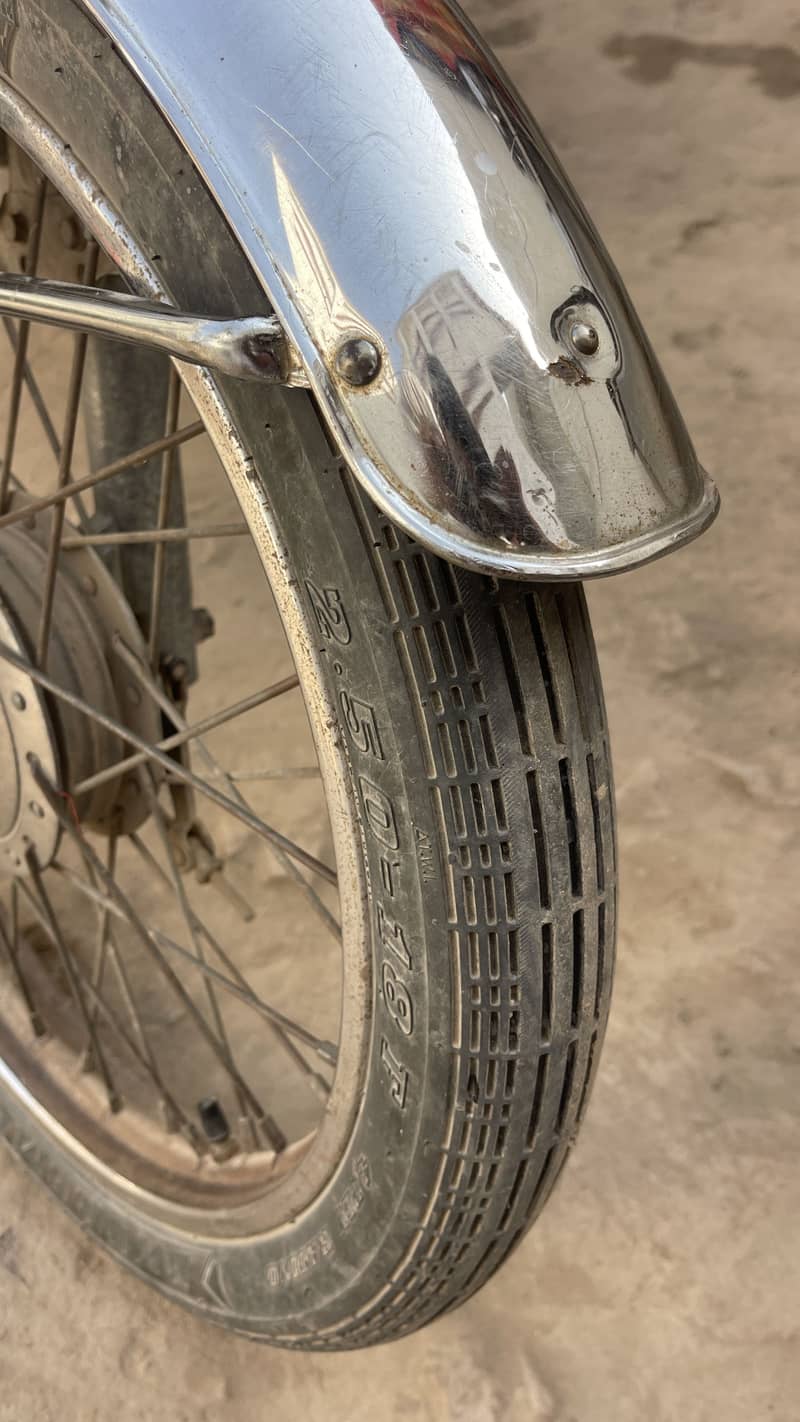 1982 model.   125 3