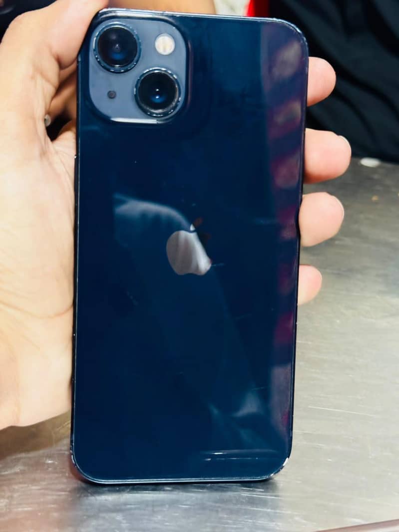 Apple iPhone 13 2