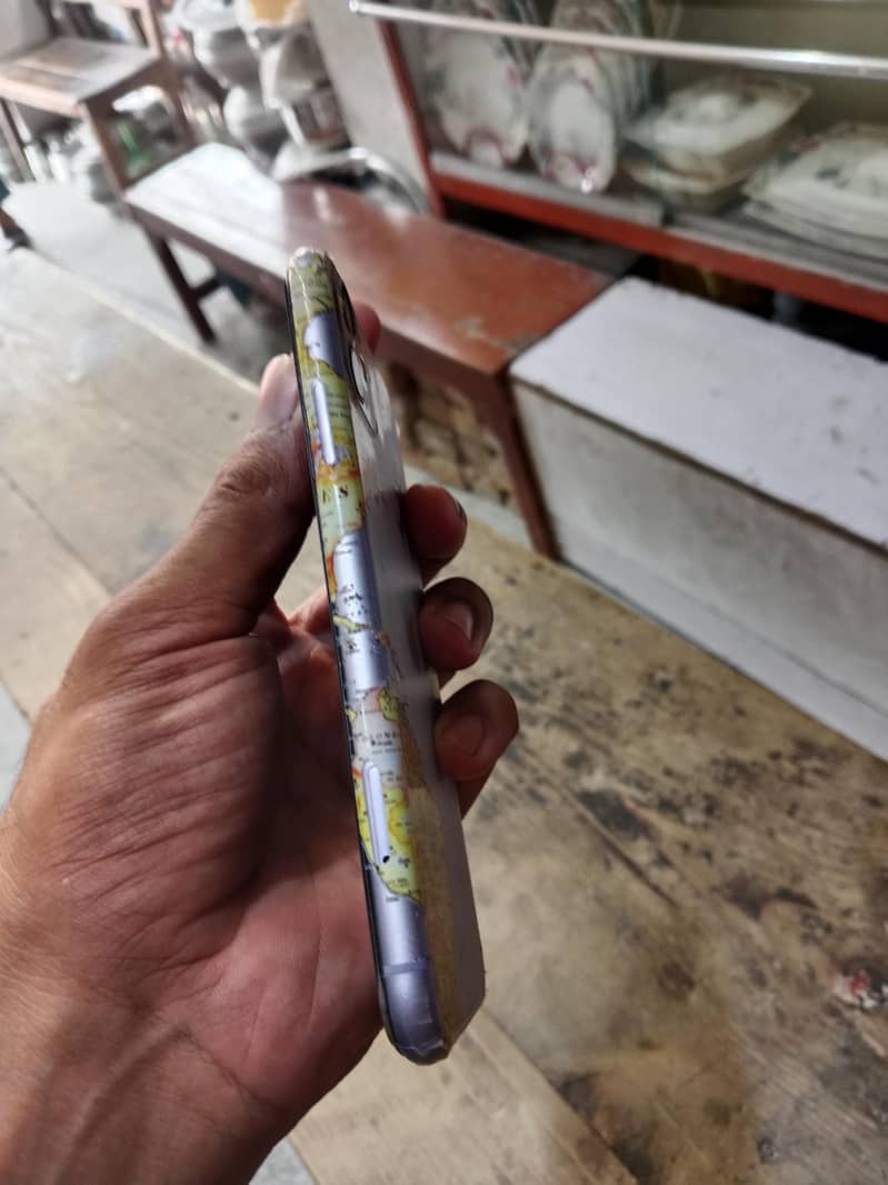 Apple iPhone 11 2
