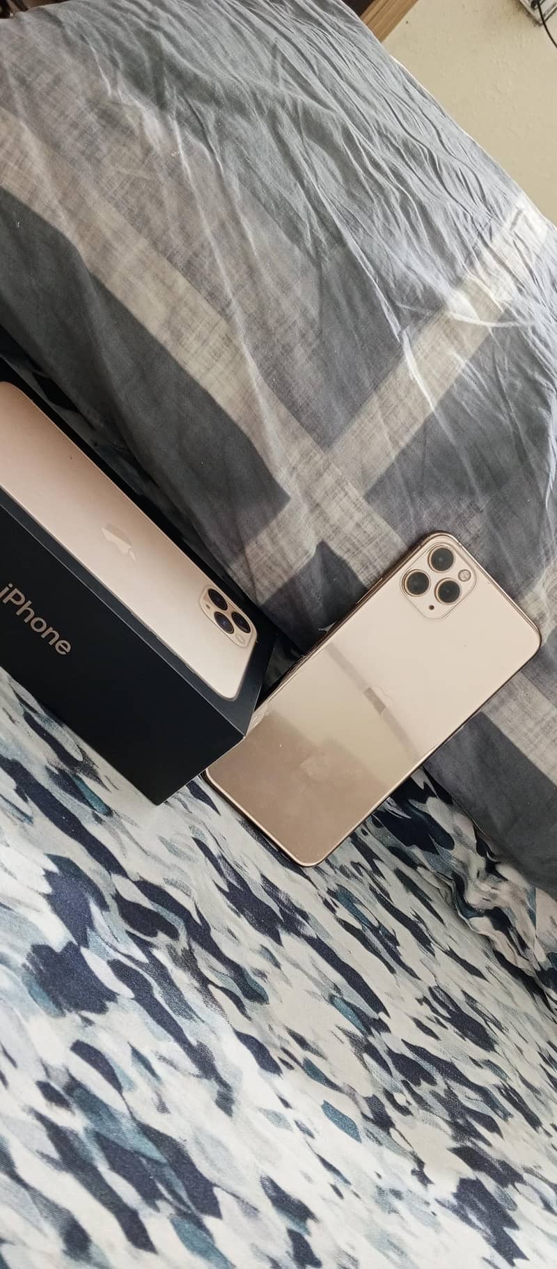 Apple iPhone 11 Pro Max 7