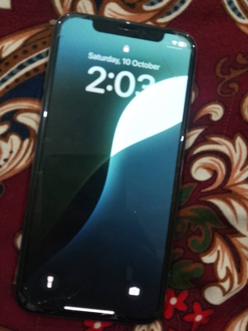 Apple iPhone XS 1