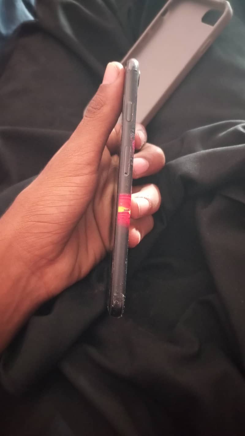 Apple iPhone 7 1