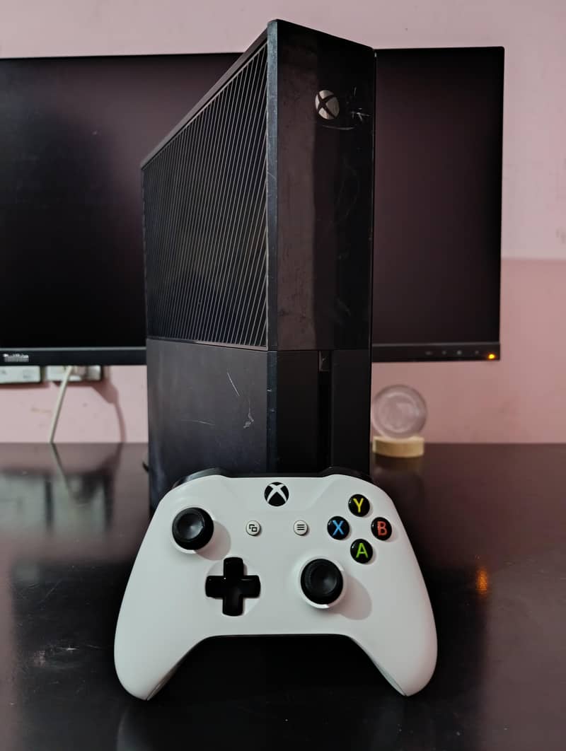 Xbox one with controller and cables 0