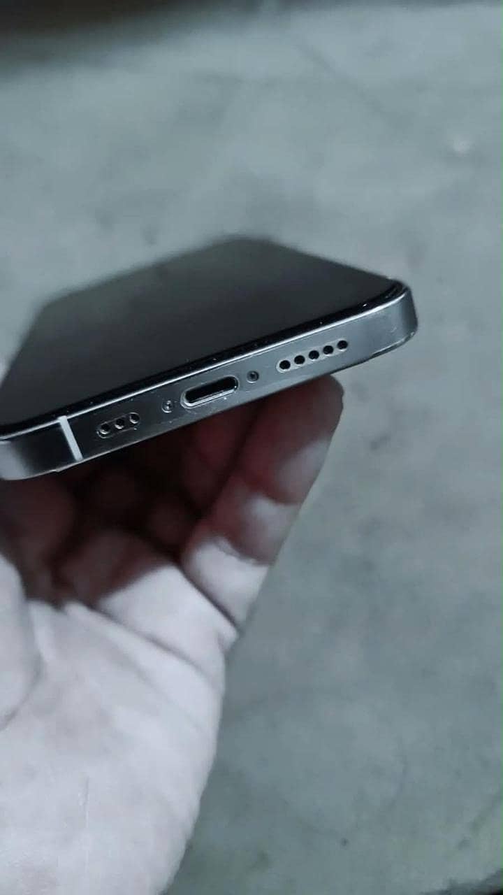 Apple iPhone 12 Pro 6