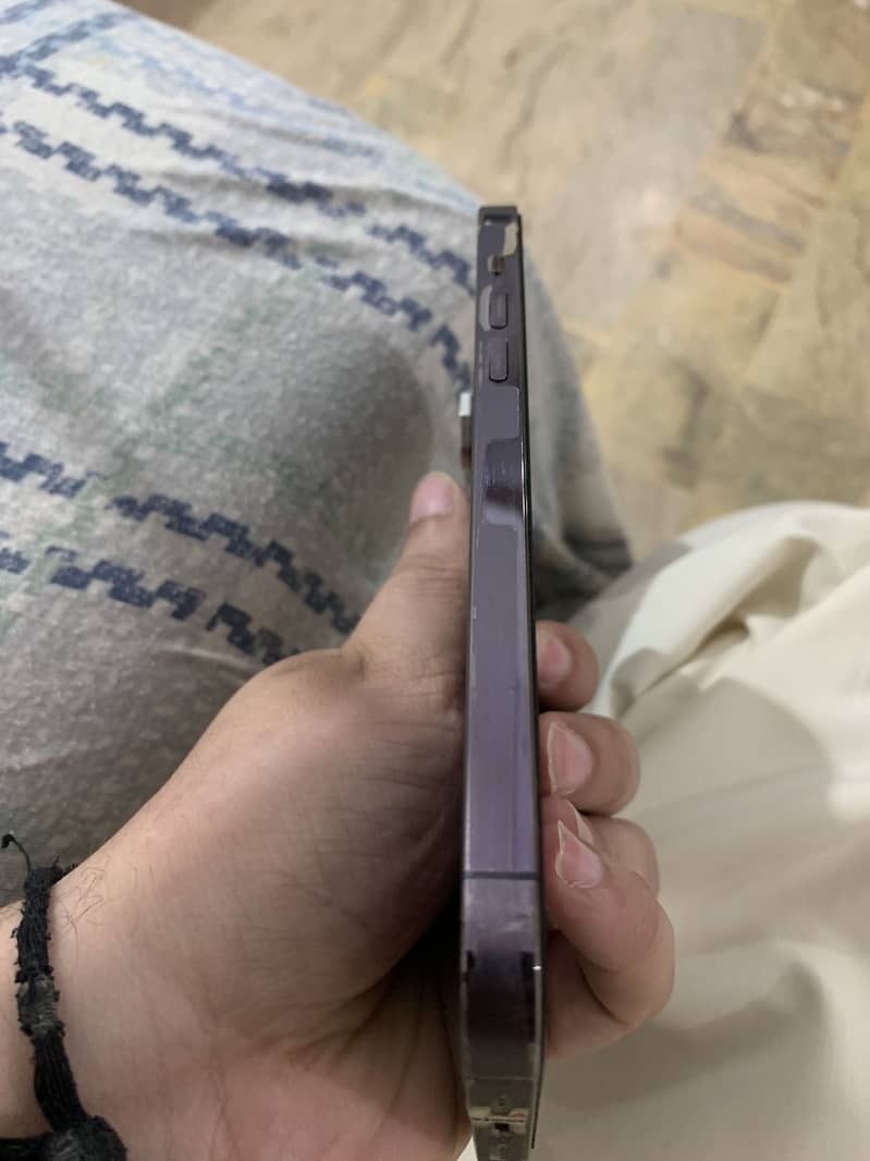 Apple iPhone 14 Pro Max 3