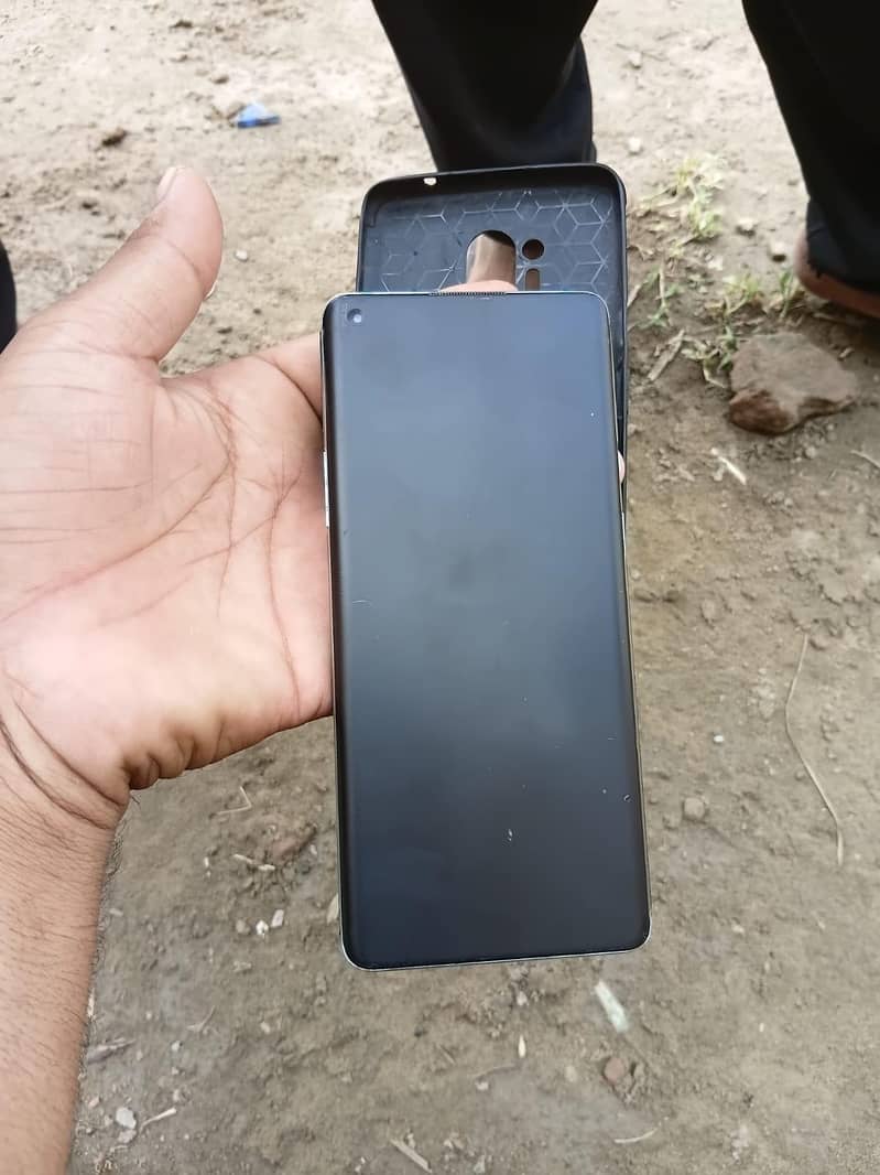 One Plus 8 Pro 0