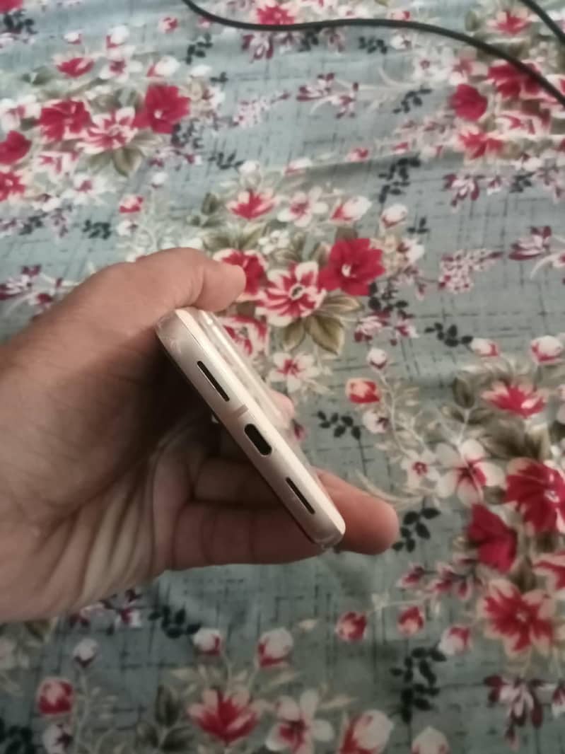 Google Pixel 8 1
