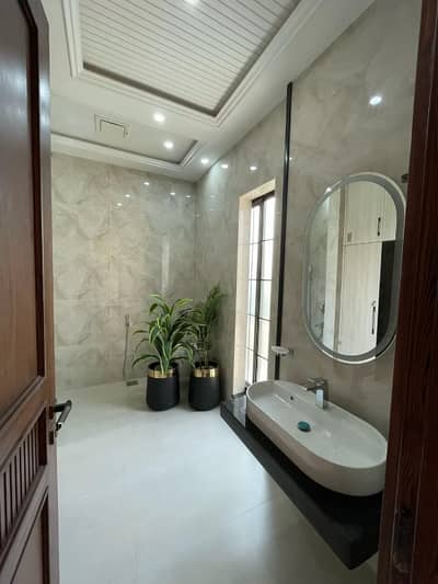 Beautiful 5 Marla Upper Portion Ideal for Families