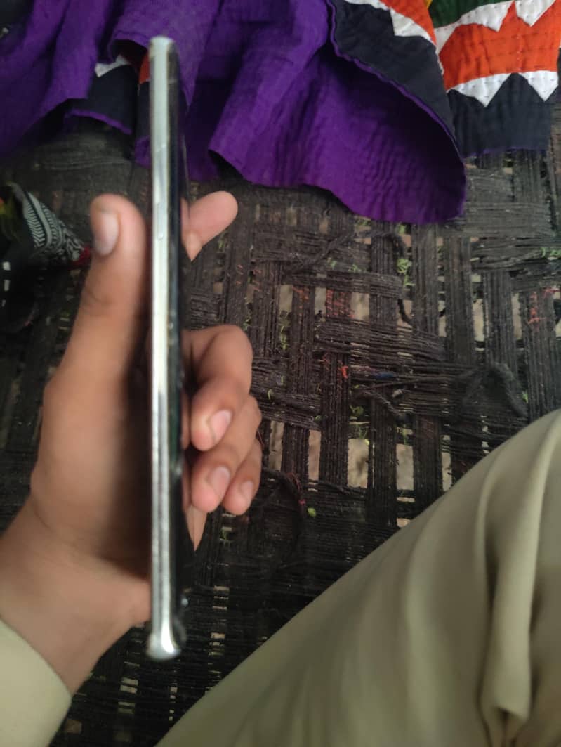 Samsung Mobile Note 8 1