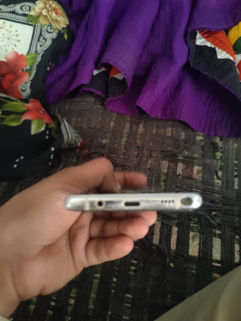 Samsung Mobile Note 8 2