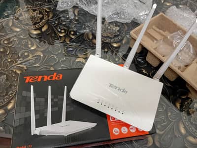 Tenda N300 F3 router
