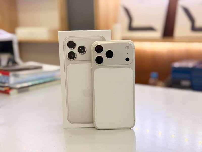 Apple iPhone 17 Pro Max 0