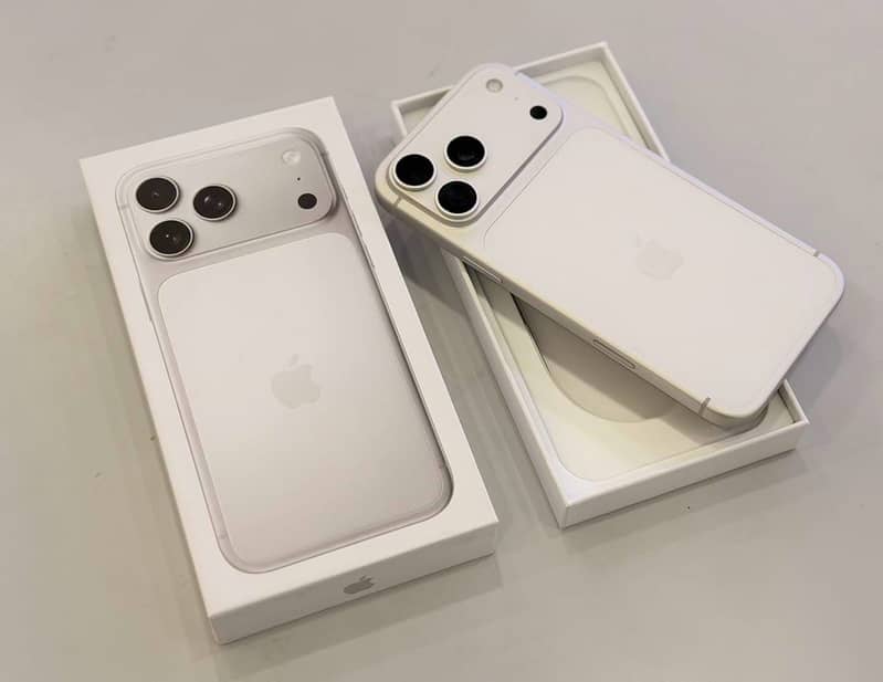 Apple iPhone 17 Pro Max 1