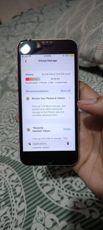 Apple iPhone SE