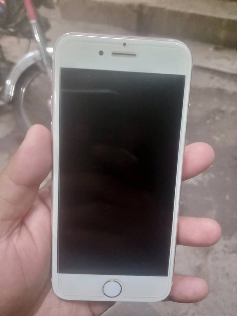 Apple iPhone 7 2