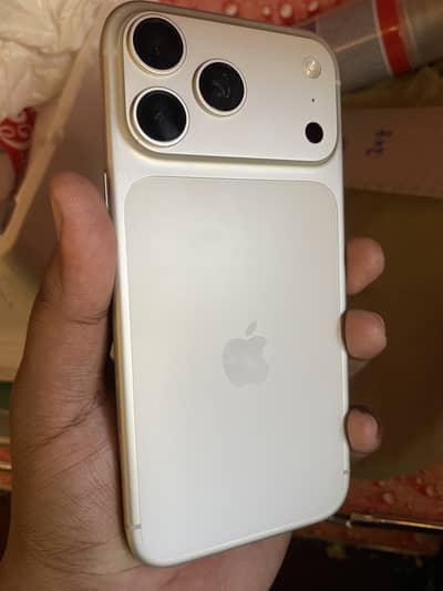 Apple iPhone 17 Pro Max iCloud
