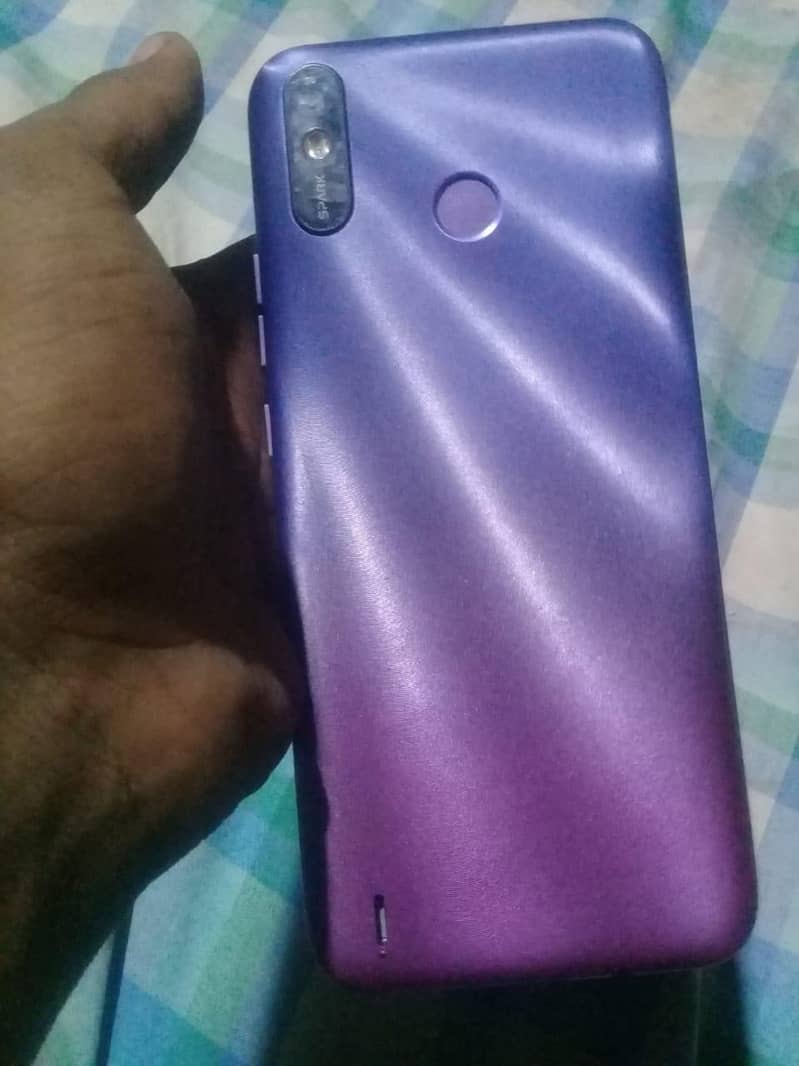 Tecno Spark 4 0