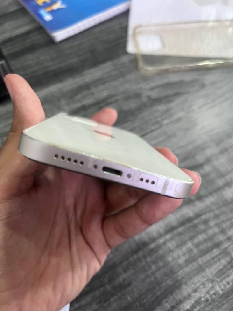 Apple iPhone 12 1