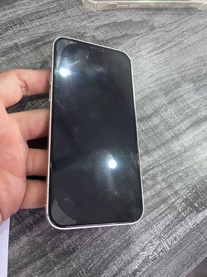 Apple iPhone 12 6