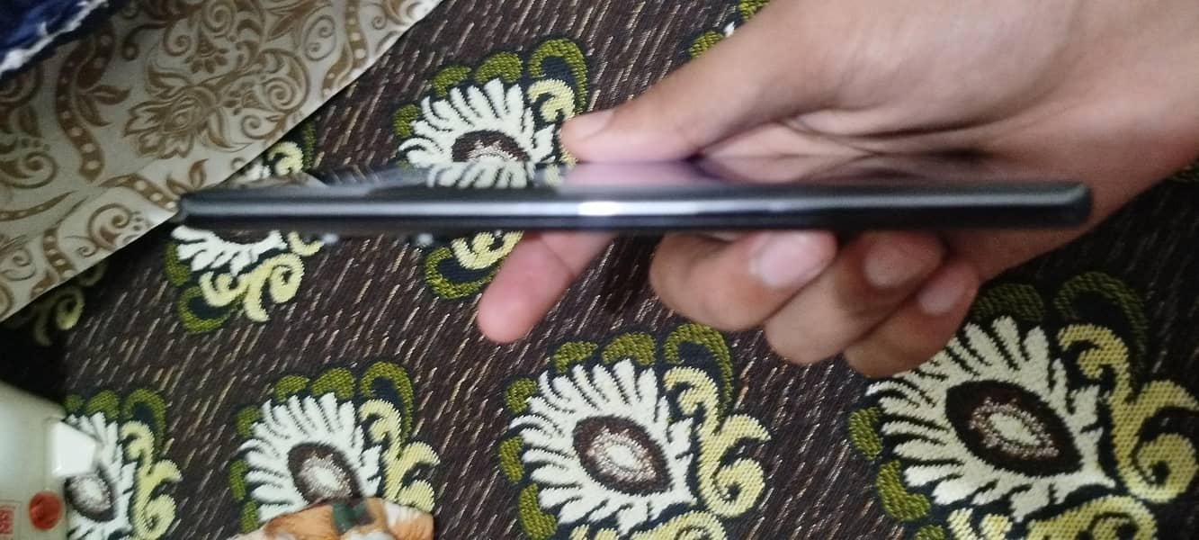Xiaomi Redmi Note 14 Pro 3