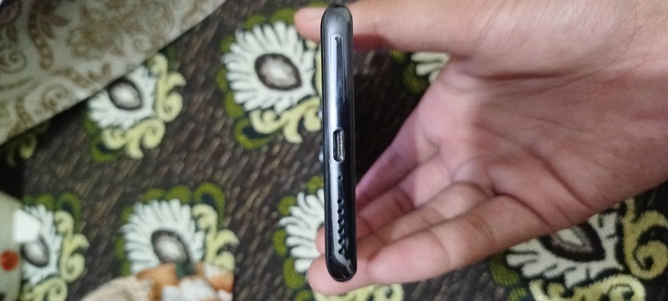 Xiaomi Redmi Note 14 Pro 4