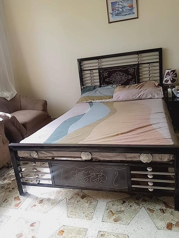 Iron Bed 0