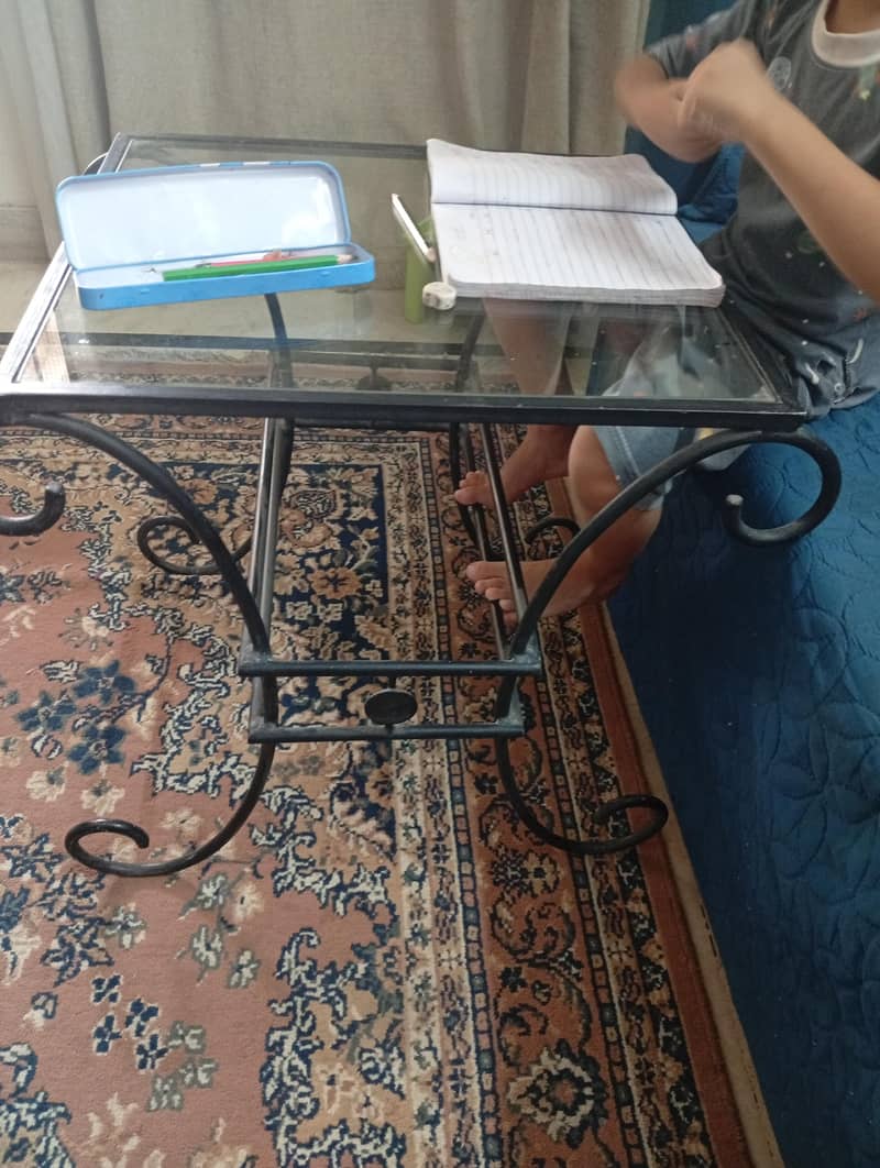 iron table 0