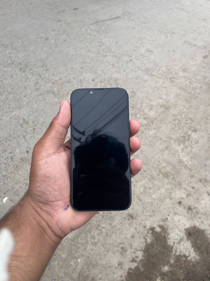 Apple iPhone 13 1