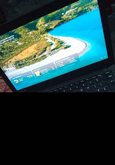 Lenovo Core i5 Laptop – 8GB RAM / 128GB SSD