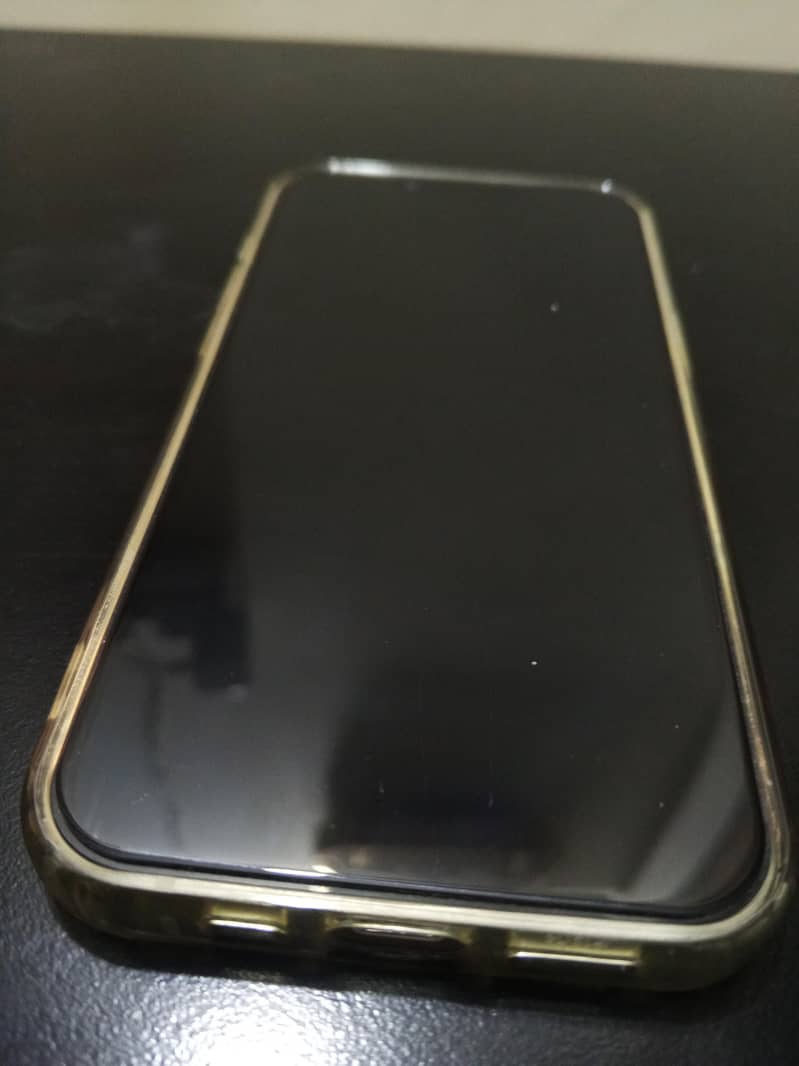 Apple iPhone 13 0